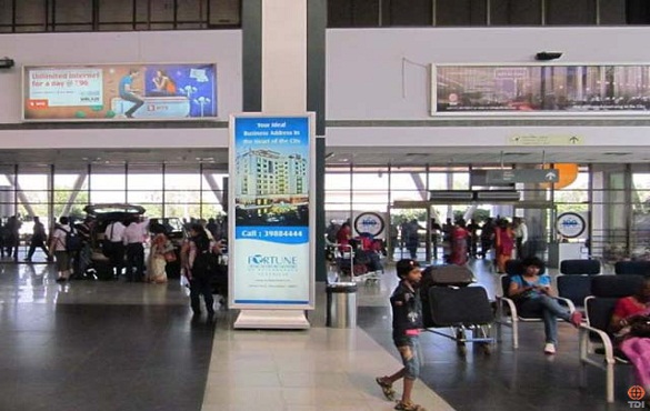 airport advertisement